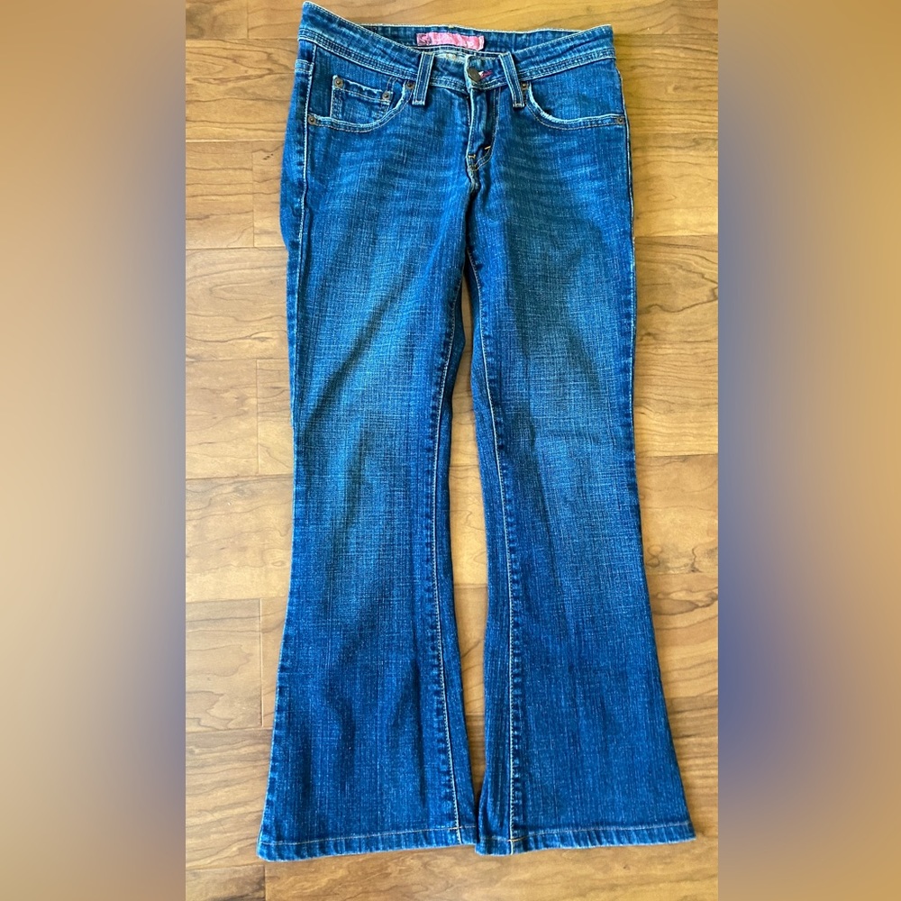 Vintage 518 Levi’s superlow bootcut